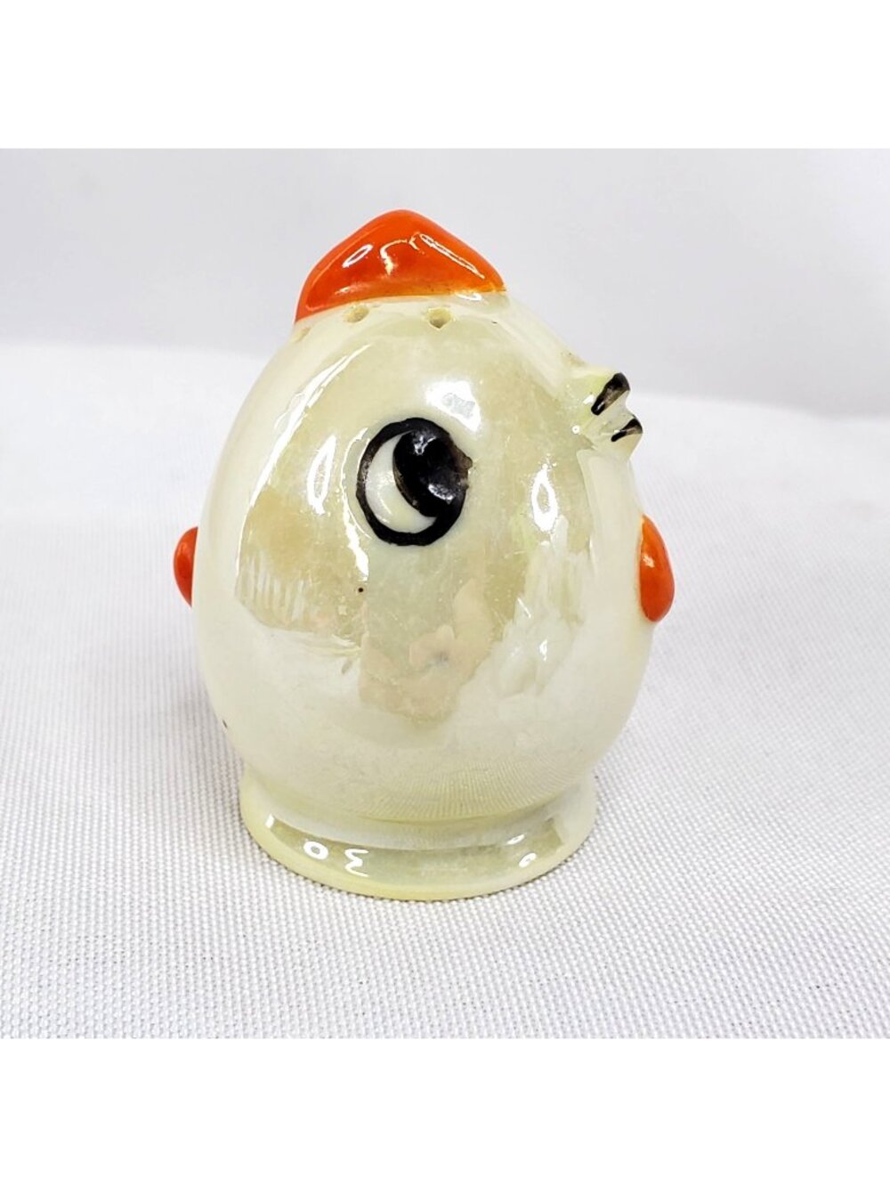 Vintage Tiny Lusterware Baby Chick Salt or Peper Shaker Made In Japan 1 Only